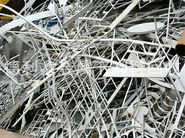 北京廢舊鋼材回收，收購不銹鋼，建筑模板回收